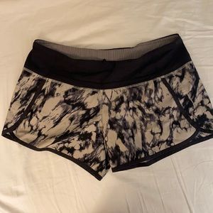 Lululemon athletica Shorts 8